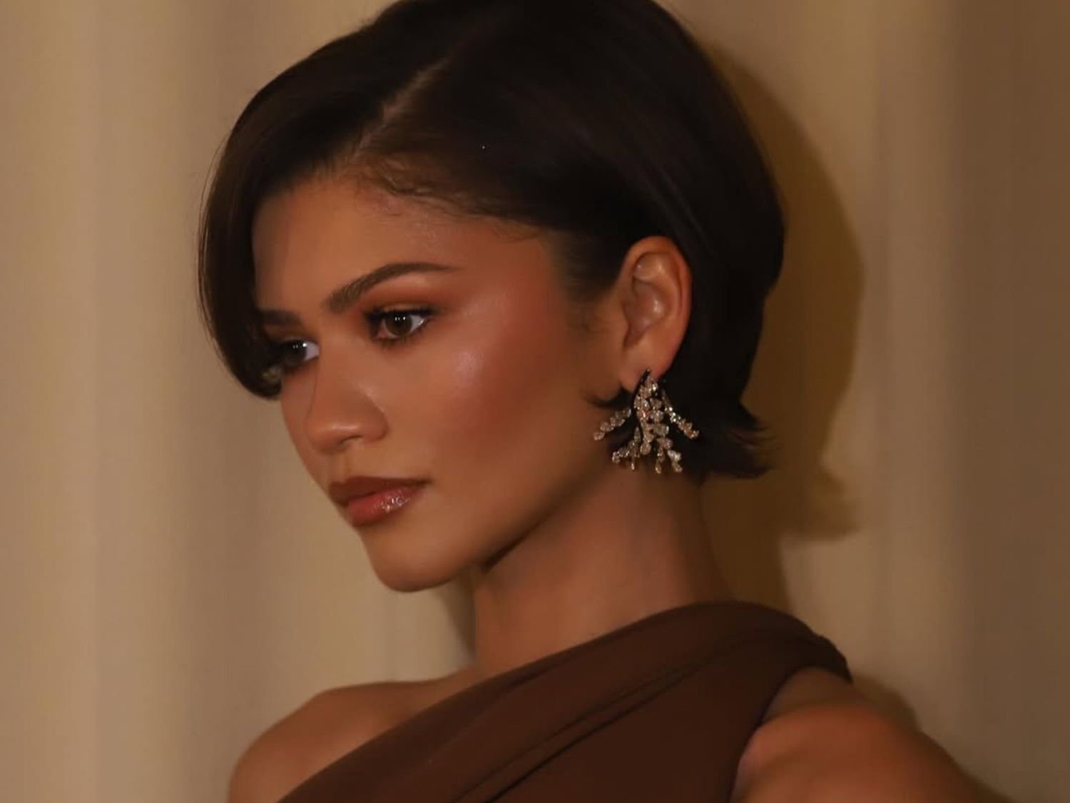 Edgy Dark Brown Pixie With Choppy Bangs Edgy Dark Brown Pixie With Choppy Bangs — Short Haircuts 2027