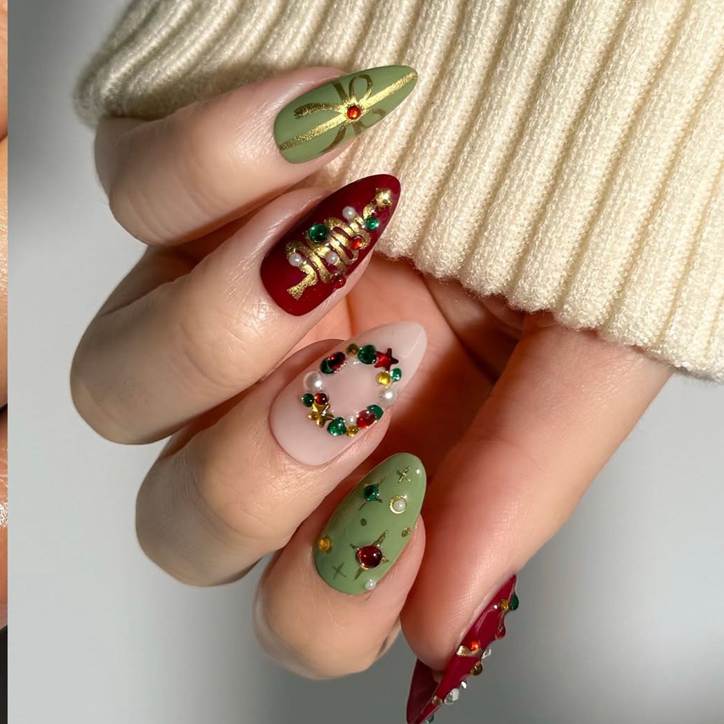 Visual Idea Visual Idea — Christmas Acrylic Nails 2026