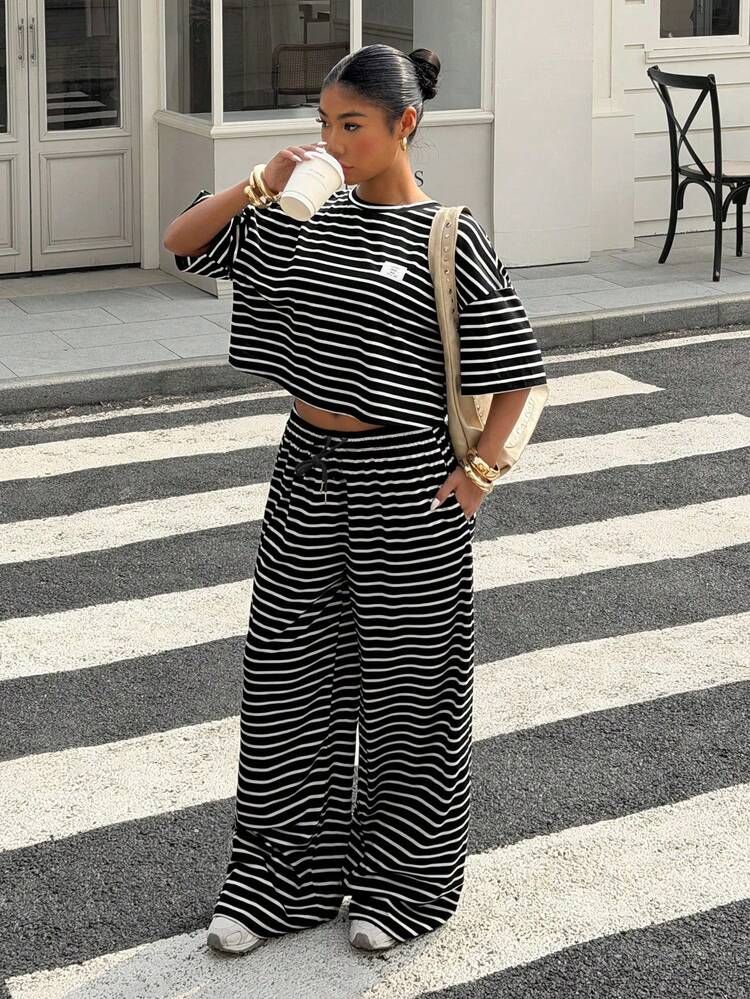 Black and White Striped Cropped T-Shirt and Wide-Leg Pants for Lounge Wear Summer Two Piece Set Outfits 2027