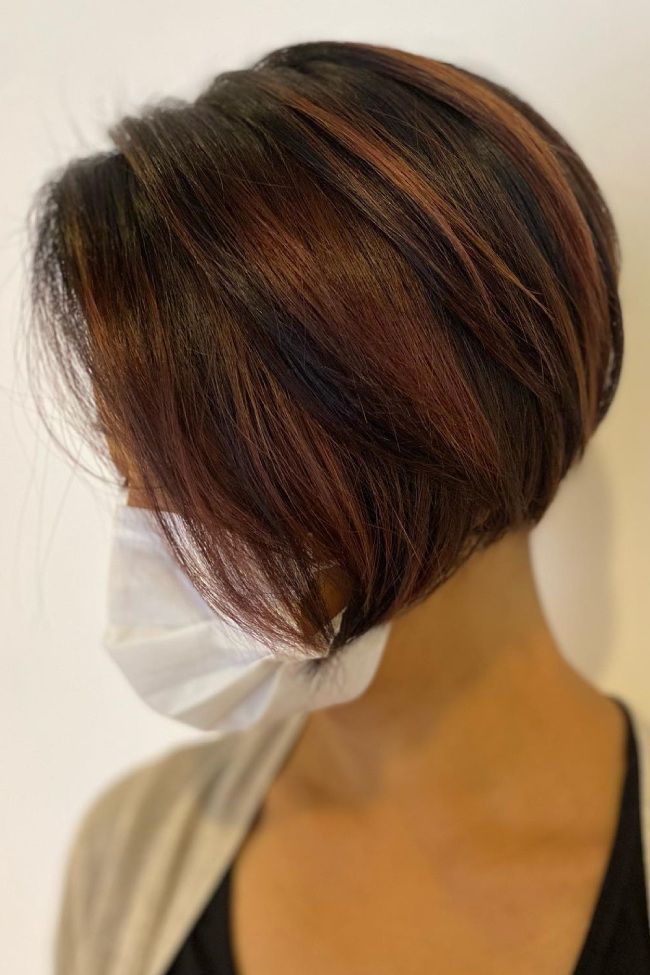 Textured Chin Bob With Blonde Highlights — Chunky Highlights Bob 2027