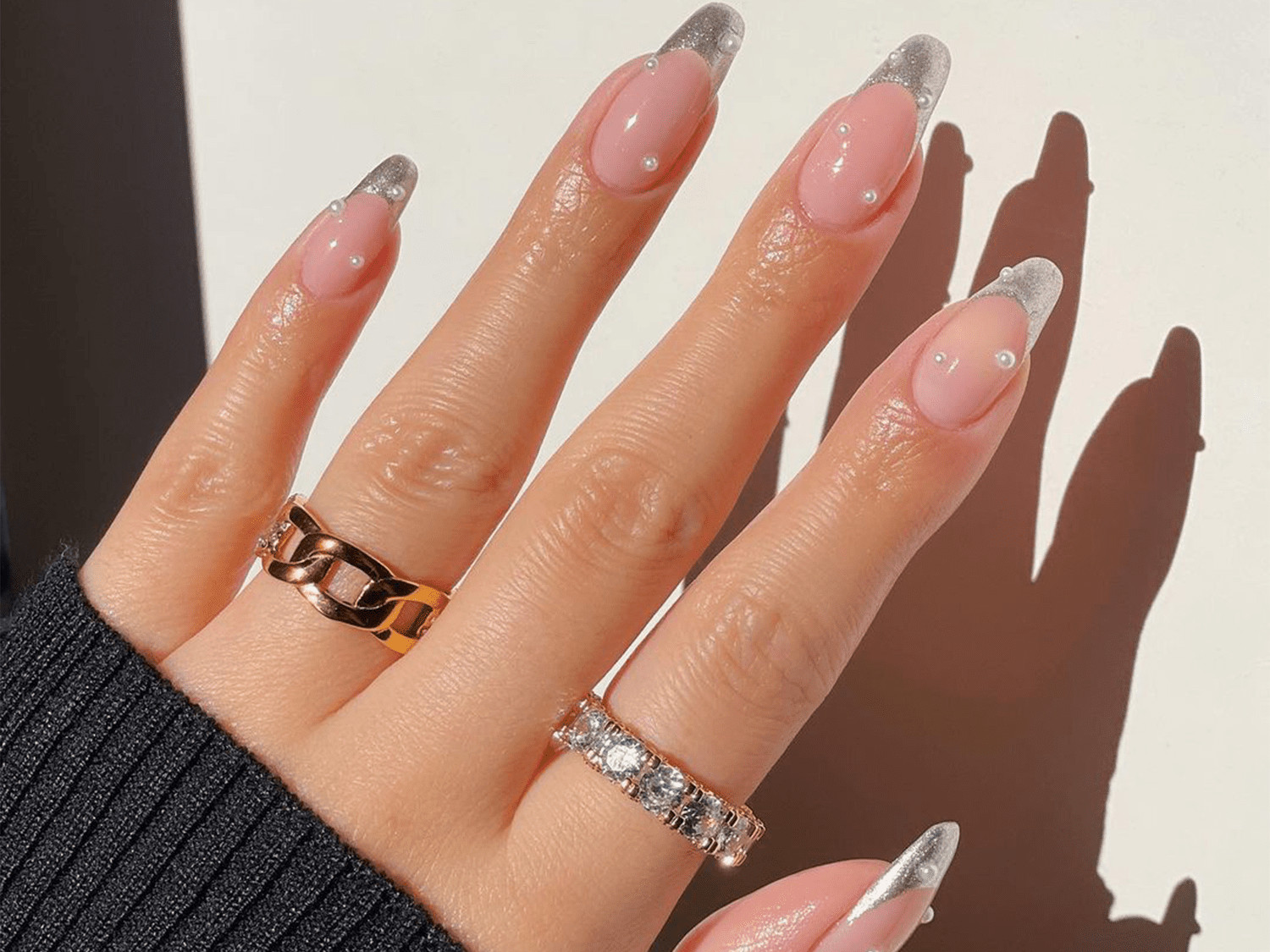Pearl Accent Silver Chrome French Pearl Accent Silver Chrome French — Chrome French Tip Nails 2027