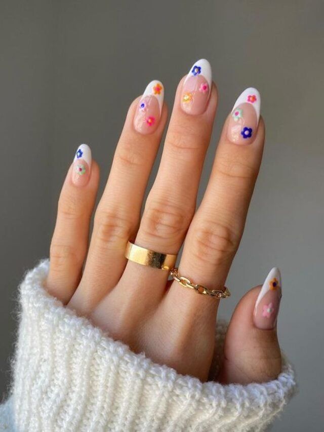 Glossy Visual Idea Glossy Visual Idea — Floral Round Nails 2027