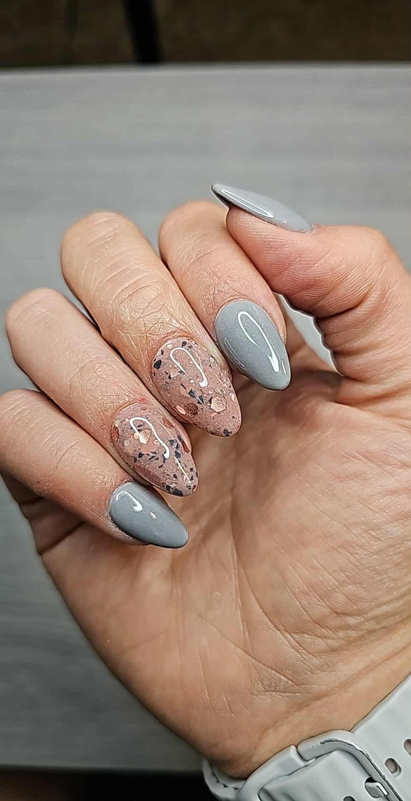 Glossy Glitter Visual Idea — Winter Dip Nails 2027