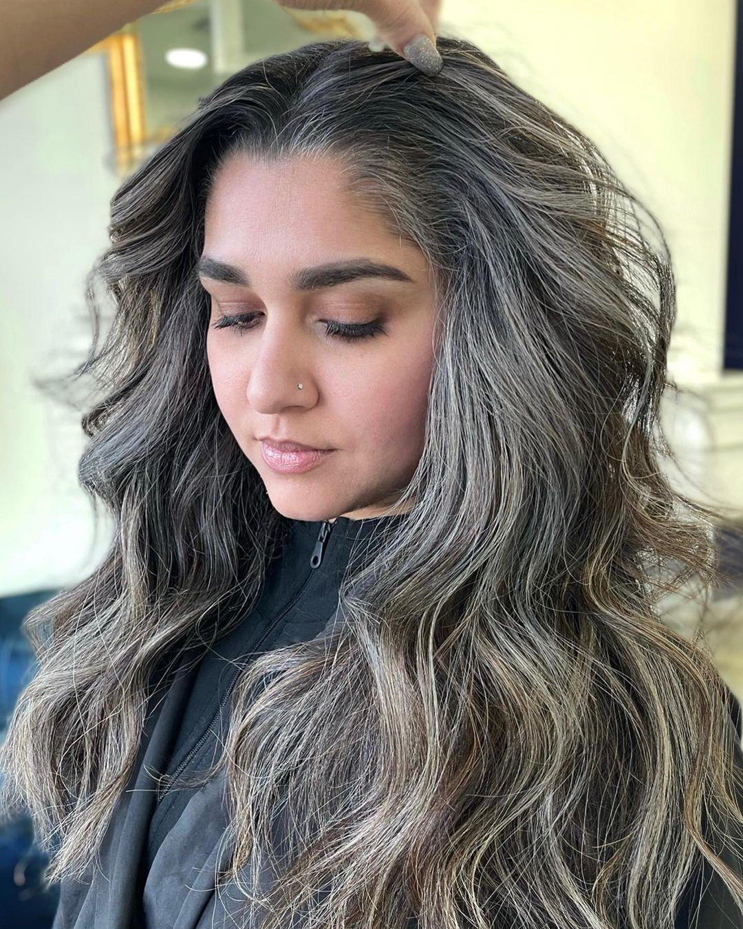 Collarbone Wavy Blowout With Gray Roots — Transitioning to Gray Hair 2027