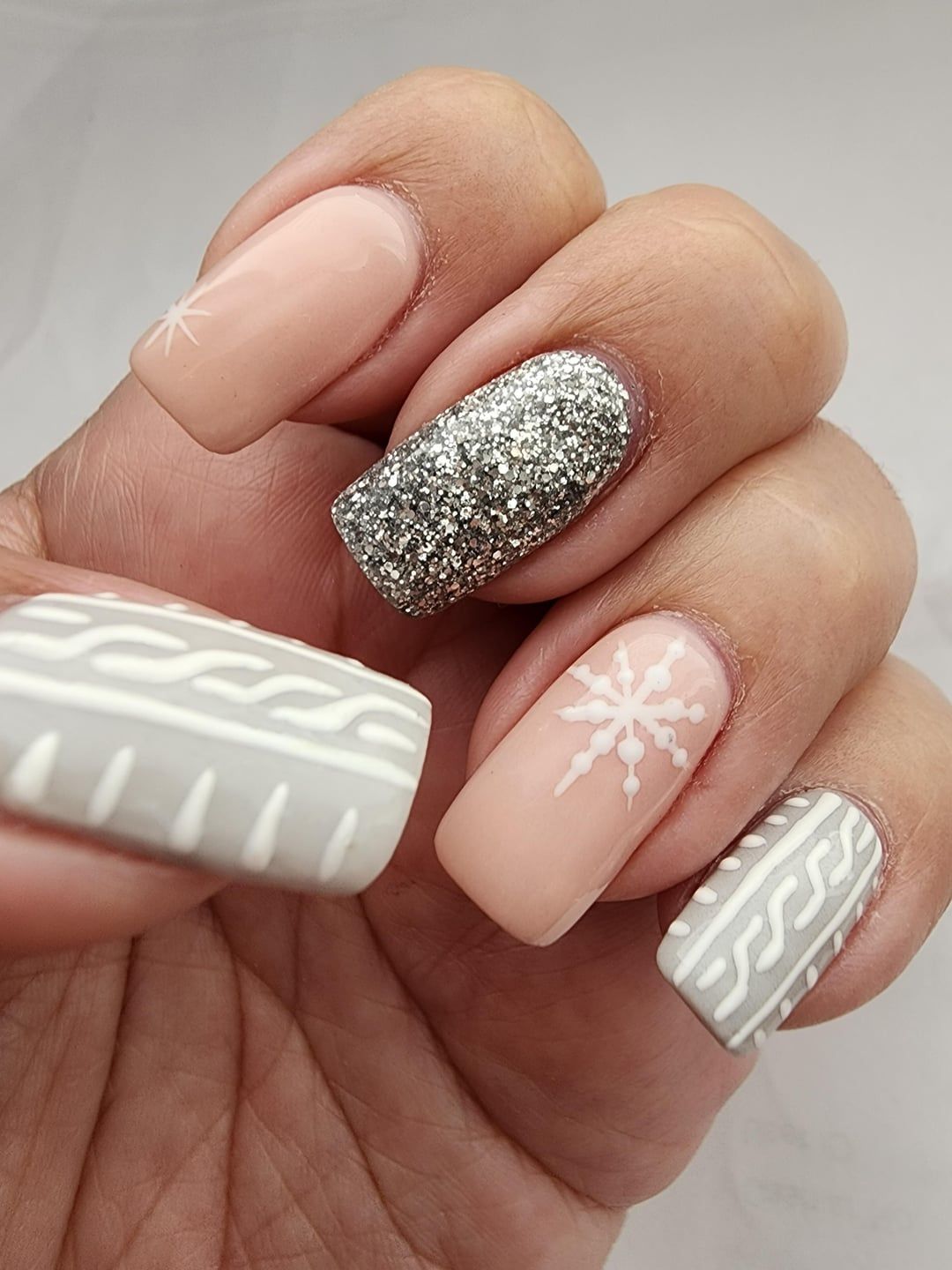 Peach Glitter Cable Knit Square Nails Peach Glitter Cable Knit Square Nails — Sweater Weather Nails 2027