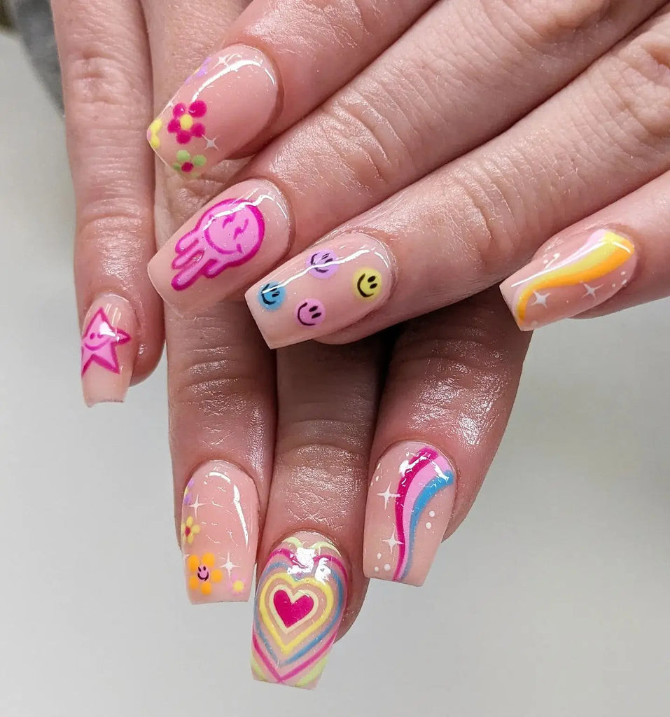Bright Yellow Medium Coffin Bold Smileys Bright Yellow Medium Coffin Bold Smileys — Smiley Face Coffin Nails 2027