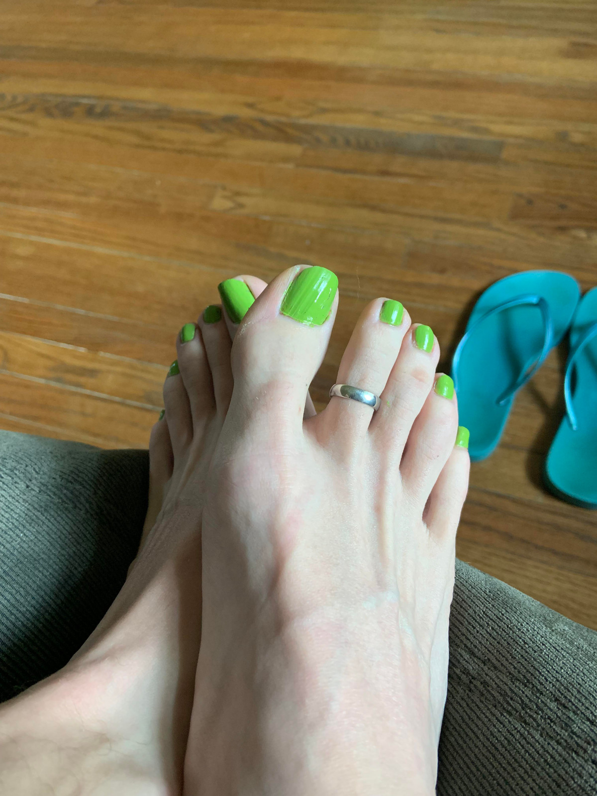 Glossy Visual Idea Glossy Visual Idea — Green Toe Nails 2027