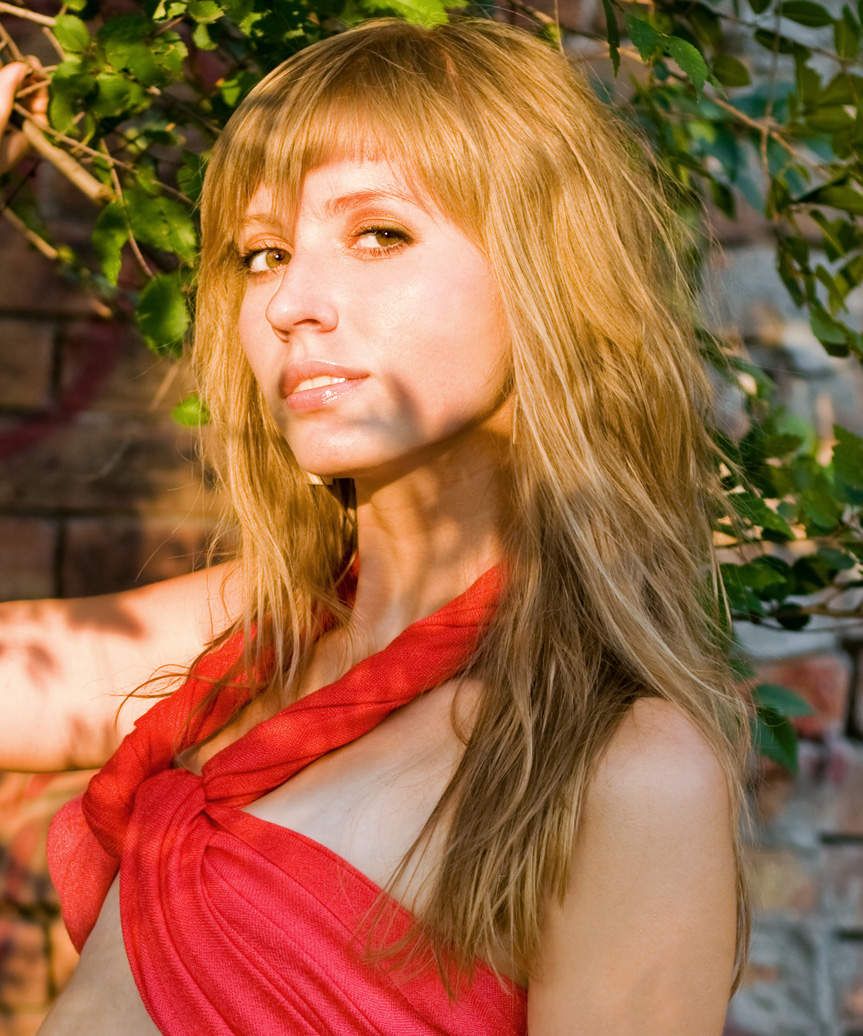 Blunt Bangs Visual Idea — Beach Waves 2027