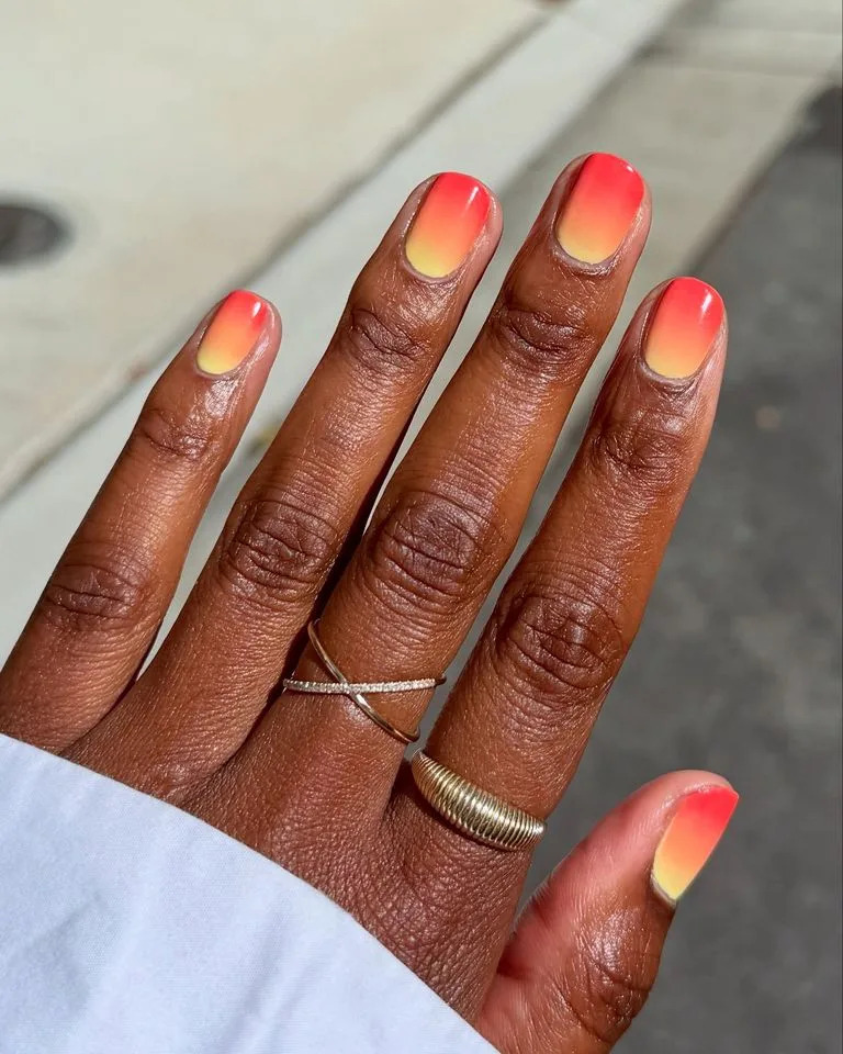 Yellow to Coral Pink Short Ombre Yellow to Coral Pink Short Ombre — Summer Ombre Nails 2027
