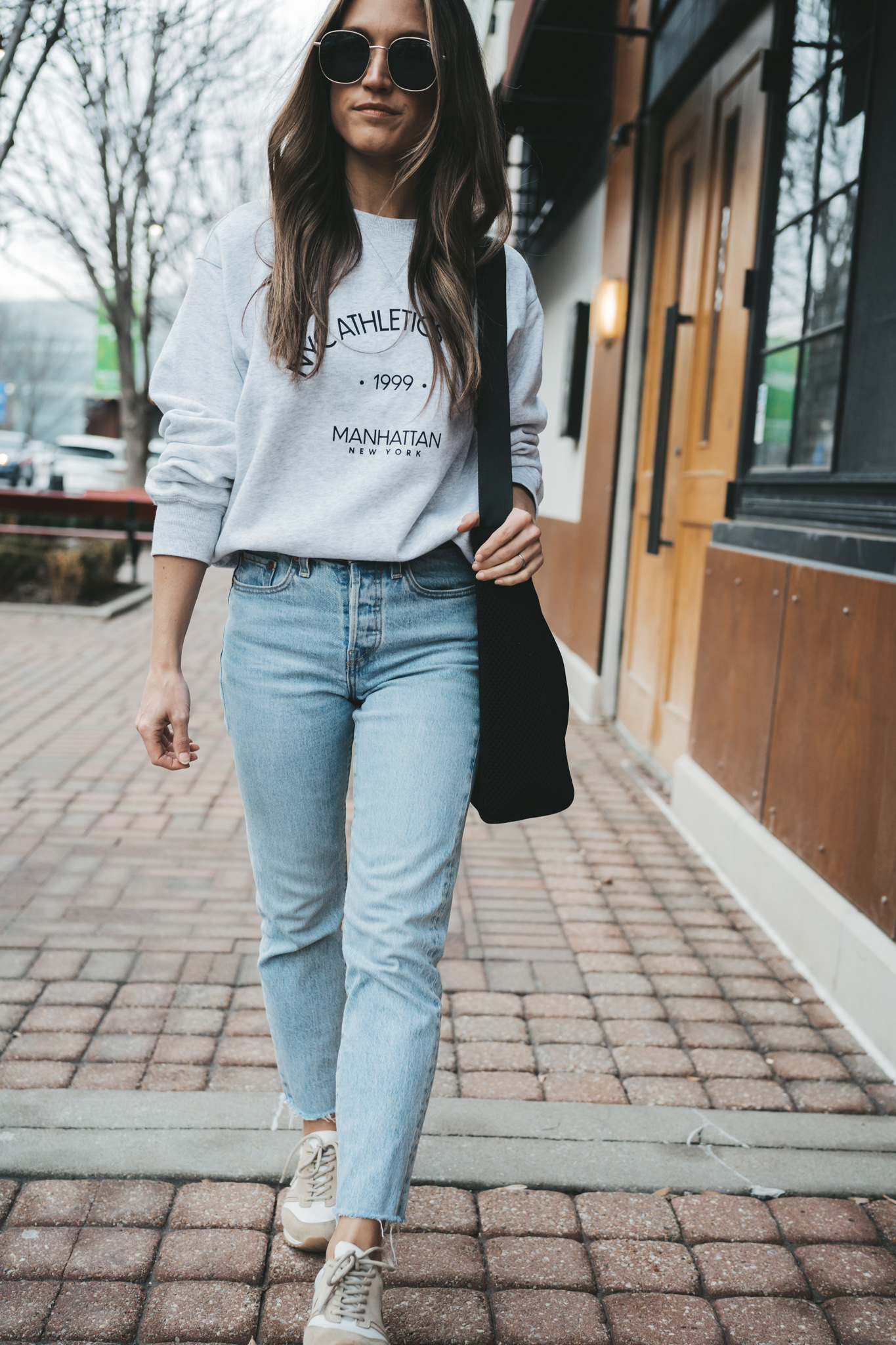 Classic Casual: Grey Graphic Sweatshirt and Jeans Classic Casual: Grey Graphic Sweatshirt and Jeans — Sweatshirt Outfits 2027