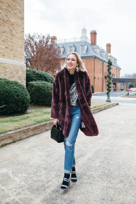 Casual New Years Eve Faux Fur Coat: Luxe Layering for a Casual New Year's Eve Casual New Years Eve Faux Fur Coat: Luxe Layering for a Casual New Year's Eve — Casual New Years Eve Outfits 2027