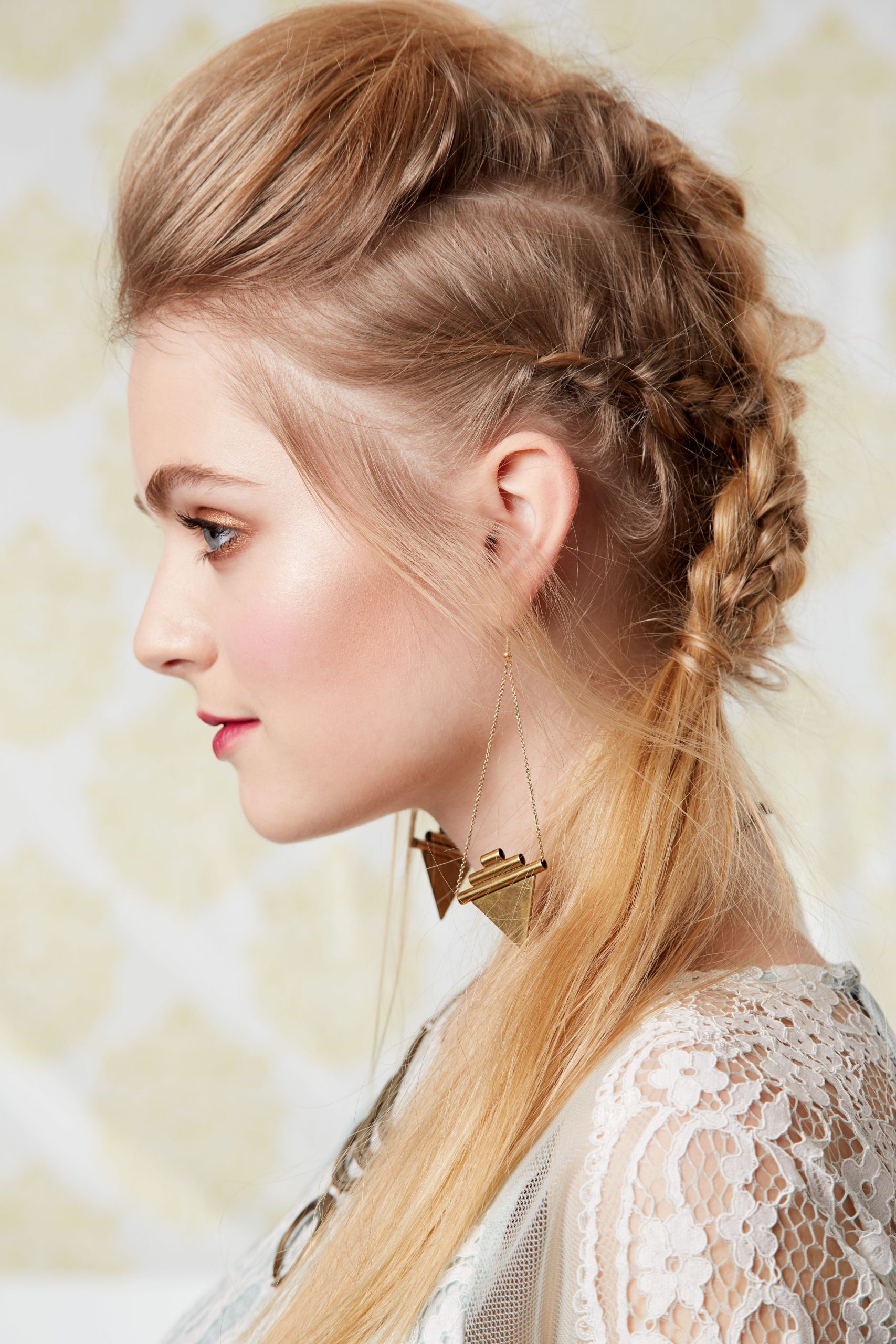 Loose Side Braid With Side-Swept Bangs Loose Side Braid With Side-Swept Bangs — Second Day Hairstyles 2027