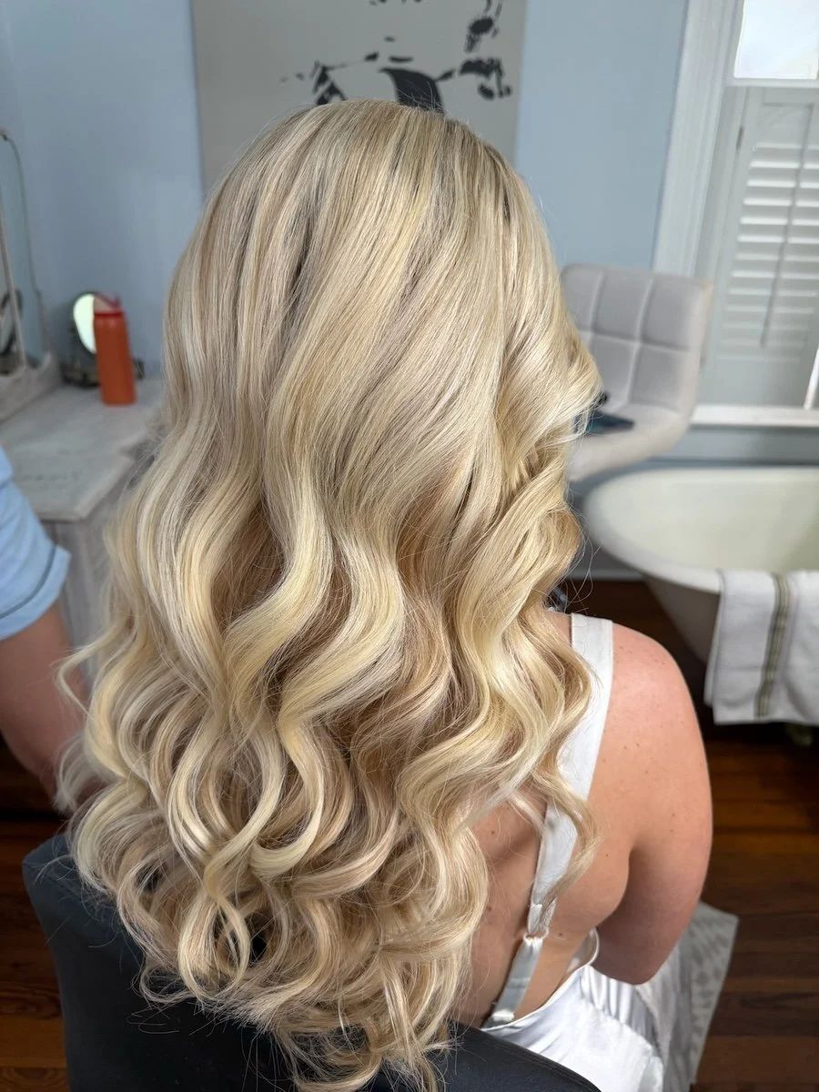 Platinum Blonde Visual Idea — Blonde Wavy Hair 2027