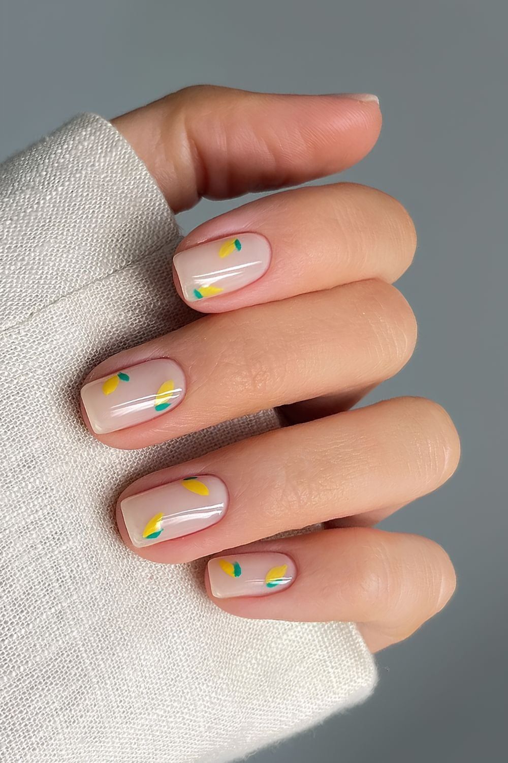 Lemon Motifs On Accent Nails Visual Idea Lemon Motifs On Accent Nails Visual Idea — Lemon Nails 2027