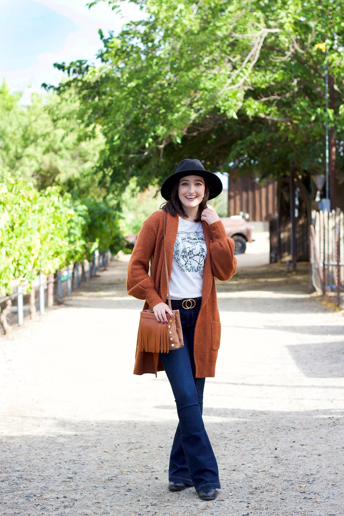 Graphic Tee and Knit Cardigan with Flare Jeans for a Farm Outing Graphic Tee and Knit Cardigan with Flare Jeans for a Farm Outing — Farm Outfits 2027