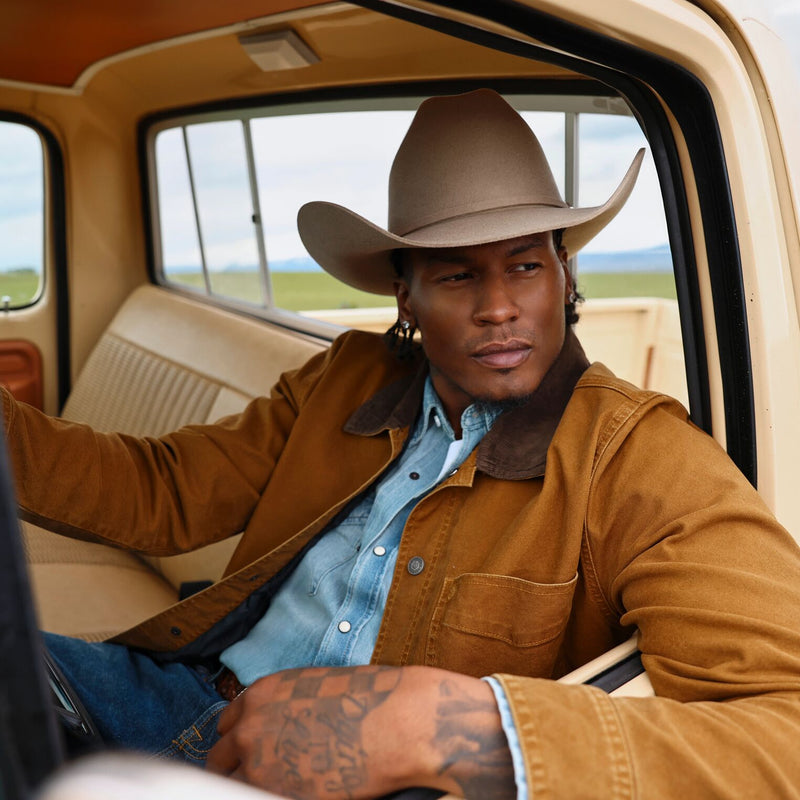 Canvas Jacket and Denim Shirt for a Simple Western Look — Winter Western Outfits 2027