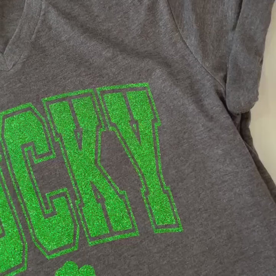 Lucky Charm Tee: Glitter Graphic Accent Lucky Charm Tee: Glitter Graphic Accent — Darty Outfits 2027