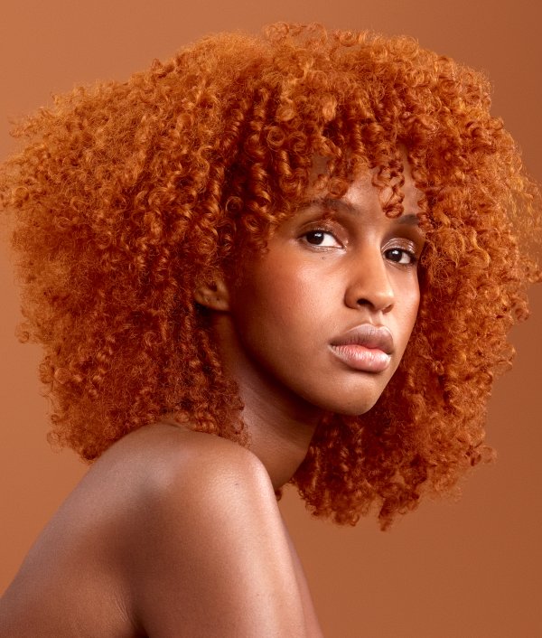 Vibrant Copper Curly Collarbone Vibrant Copper Curly Collarbone — Copper Hair 2027