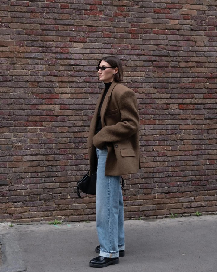 Oversized Brown Blazer and Wide-Leg Denim for City Walking Oversized Brown Blazer and Wide-Leg Denim for City Walking — Travel Outfits Europe 2027
