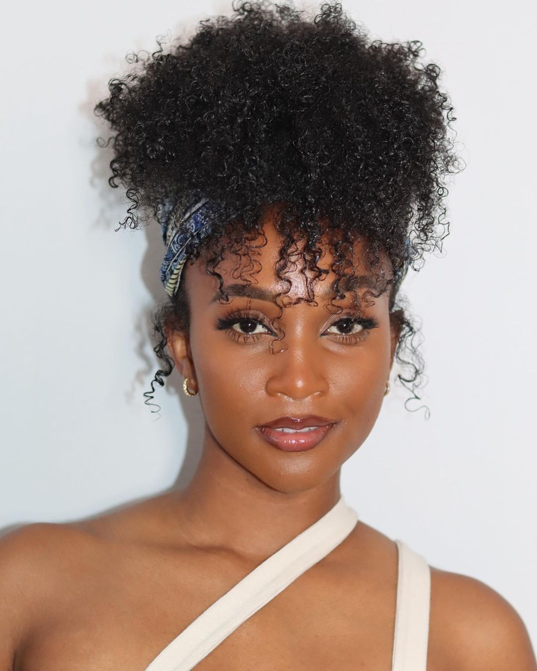 High Ponytail With Curly Bangs High Ponytail With Curly Bangs — Easy Natural Hairstyles 2027