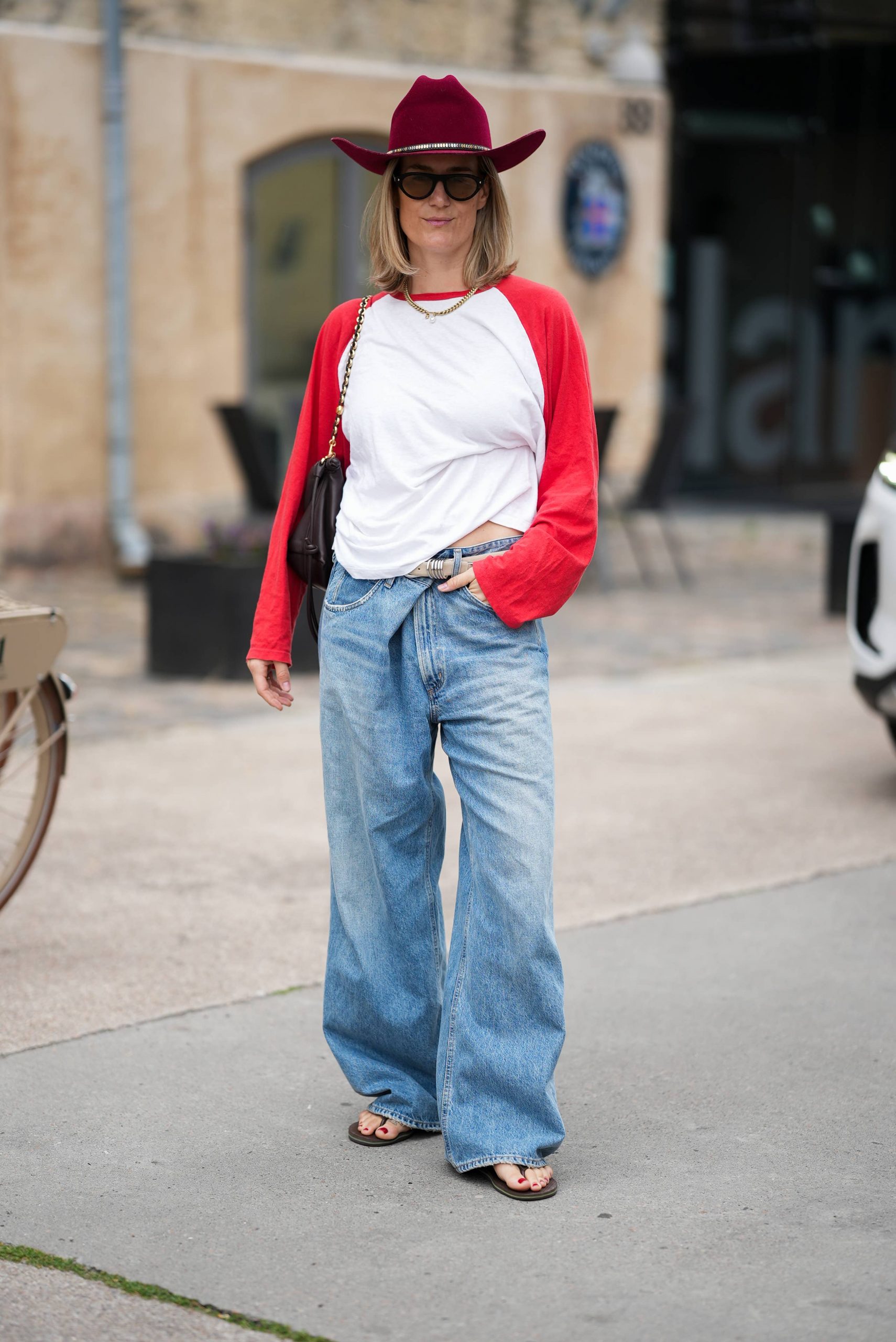 Light Wash Baggy Jeans Worn with a Red and White Baseball T-Shirt Light Wash Baggy Jeans Worn with a Red and White Baseball T-Shirt — Spring Outfits 2027 with Jeans