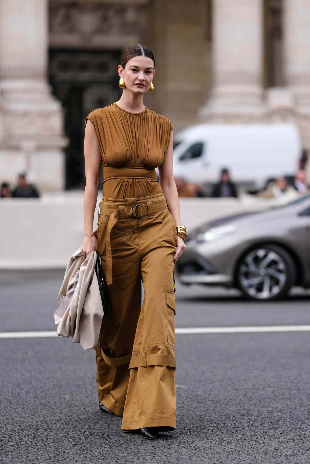 Dramatic Wide-Leg Satin Cargos for a Fashion Event Dramatic Wide-Leg Satin Cargos for a Fashion Event — Khaki Cargo Pants Outfits 2027