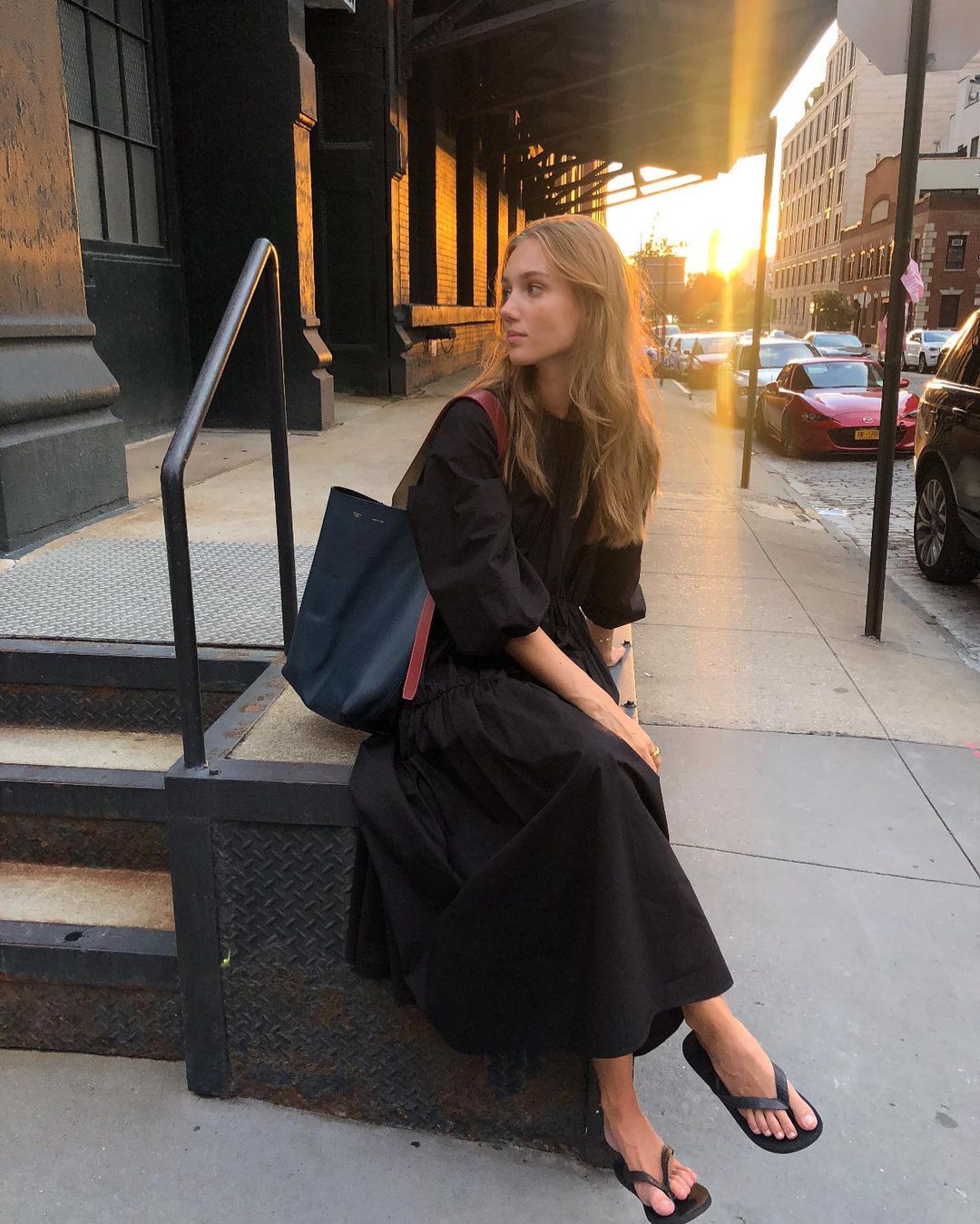 Relaxed Black Puff Sleeve Dress with Tote Bag for Everyday Relaxed Black Puff Sleeve Dress with Tote Bag for Everyday — Puff Sleeve Dress Outfits 2027
