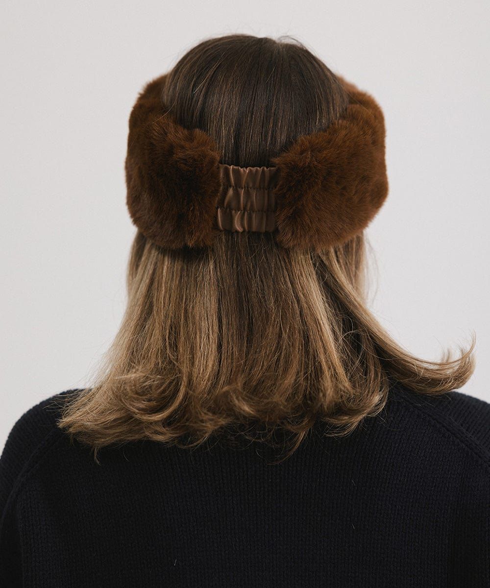 Collarbone Visual Idea Collarbone Visual Idea — Winter Headband Hairstyles 2027