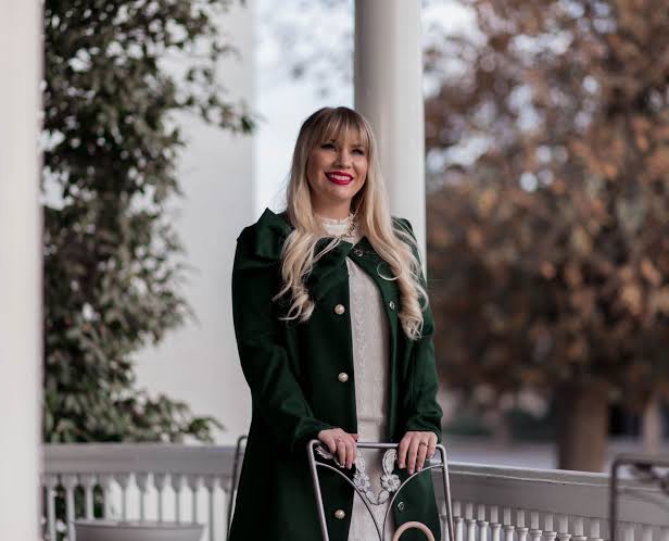 Fitted Green Coat for a Chic Winter Outing — Green Christmas Outfits 2026