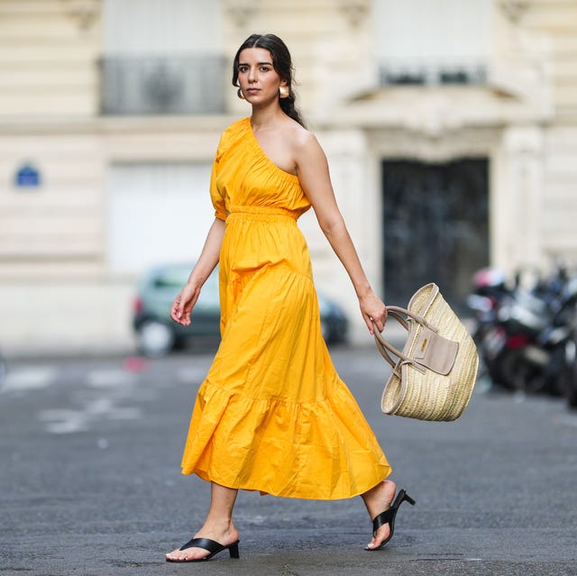 Bright Yellow One-Shoulder Midi Dress with Black Block Heels Bright Yellow One-Shoulder Midi Dress with Black Block Heels — Dress 2027 with Sandals Outfit