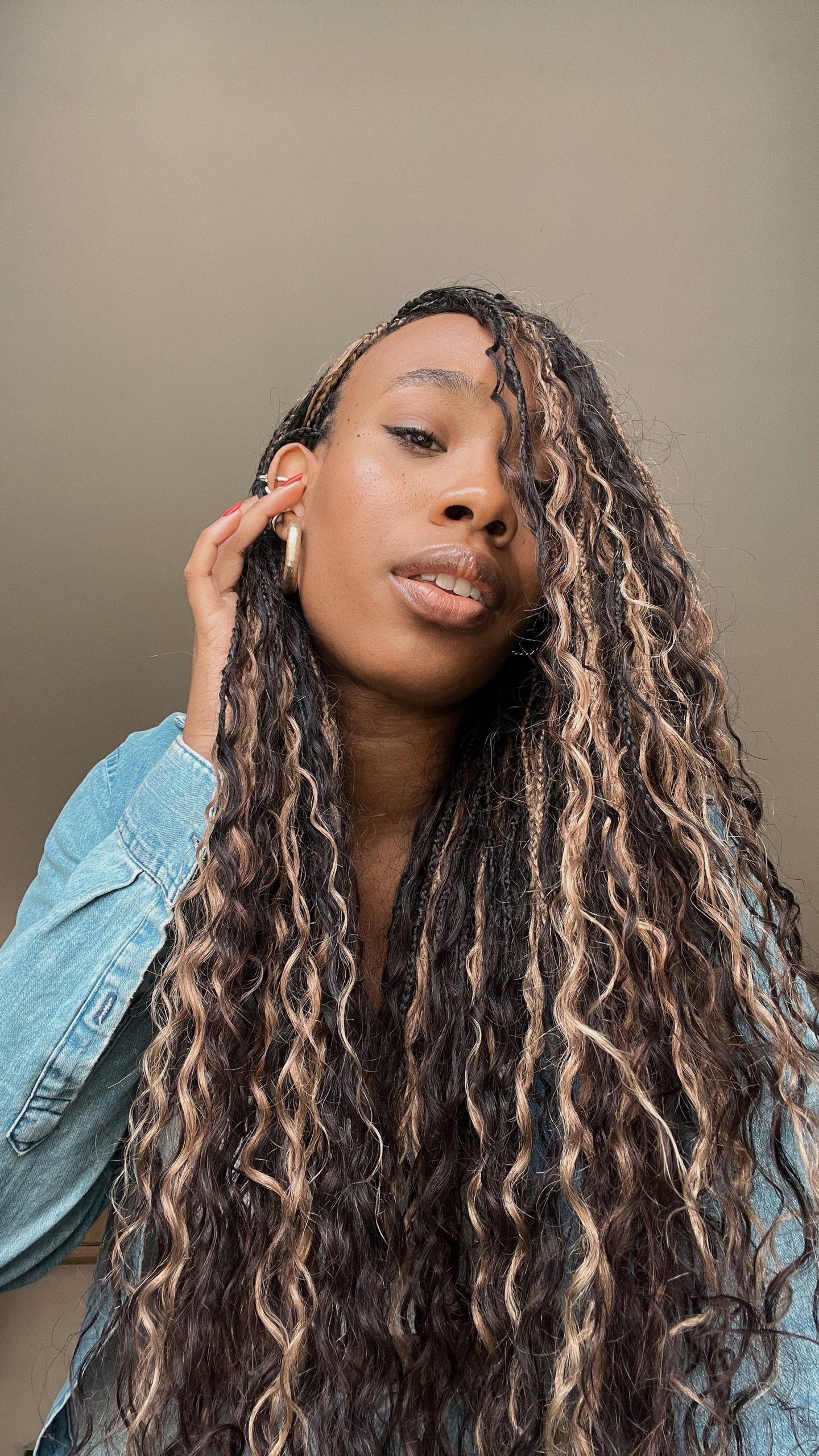 Mid-Back Mixed Texture Braids — Long Knotless Braids 2027