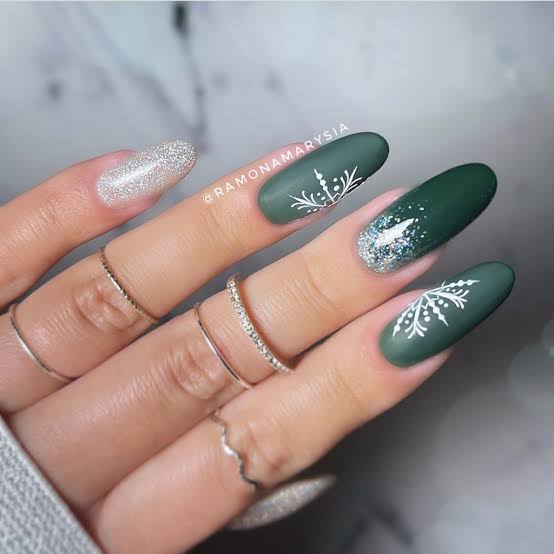 Matte Green Glitter Snowflake Nails Matte Green Glitter Snowflake Nails — Matte Christmas Nails 2026