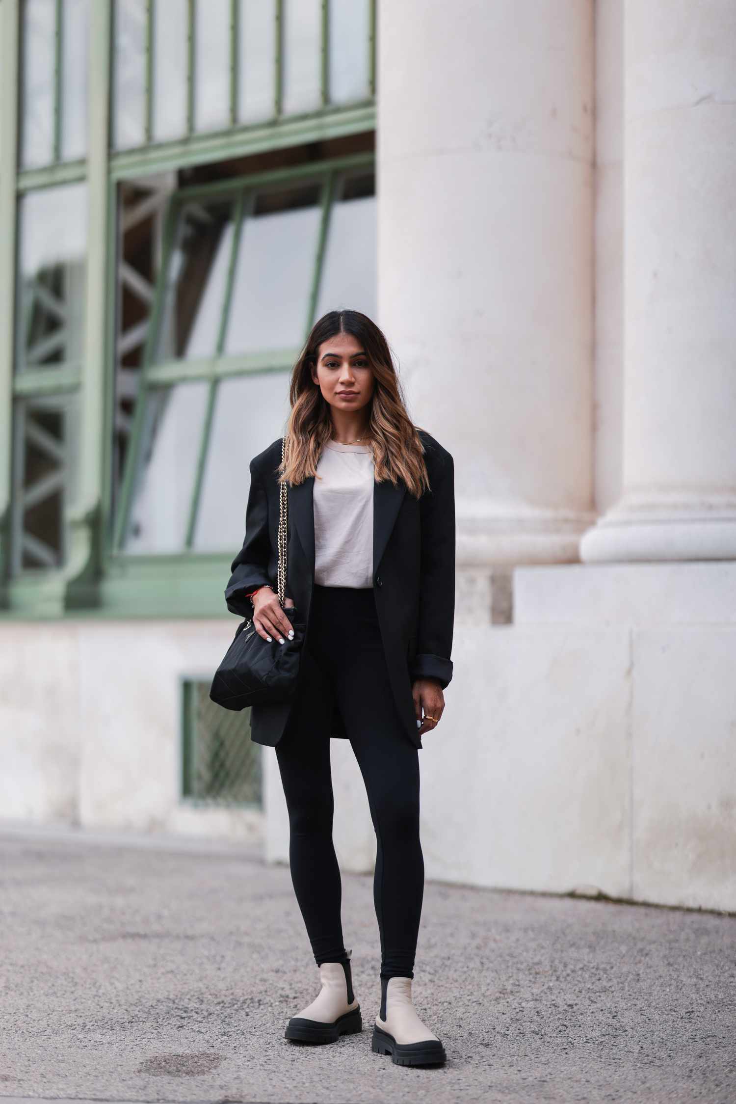 White Chunky Chelsea Boots with Black Leggings and Blazer White Chunky Chelsea Boots with Black Leggings and Blazer — Chelsea Boots Outfits 2027