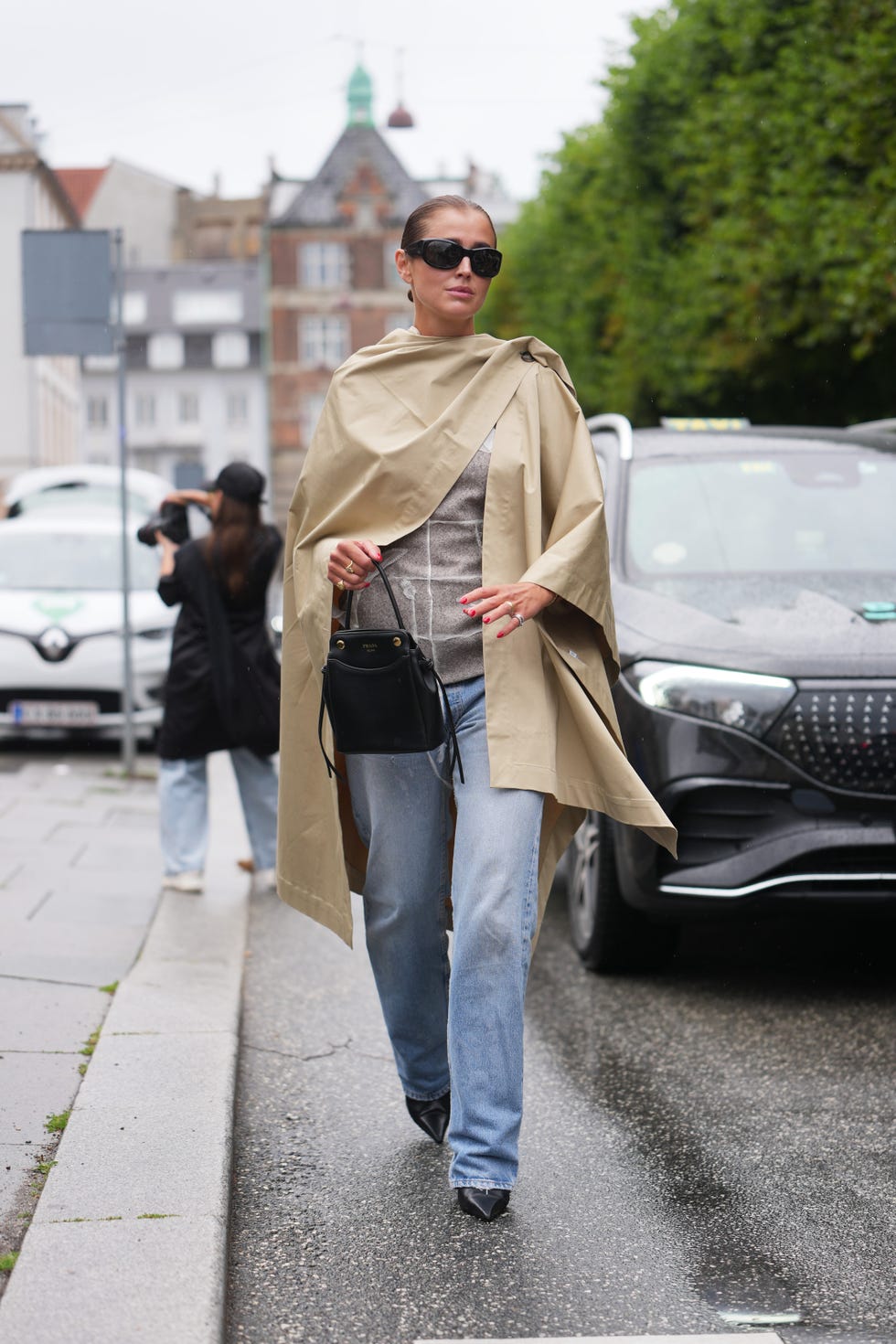 Chic Beige Cape Layered Over Casual Basics Chic Beige Cape Layered Over Casual Basics — Cute Outfits 2027