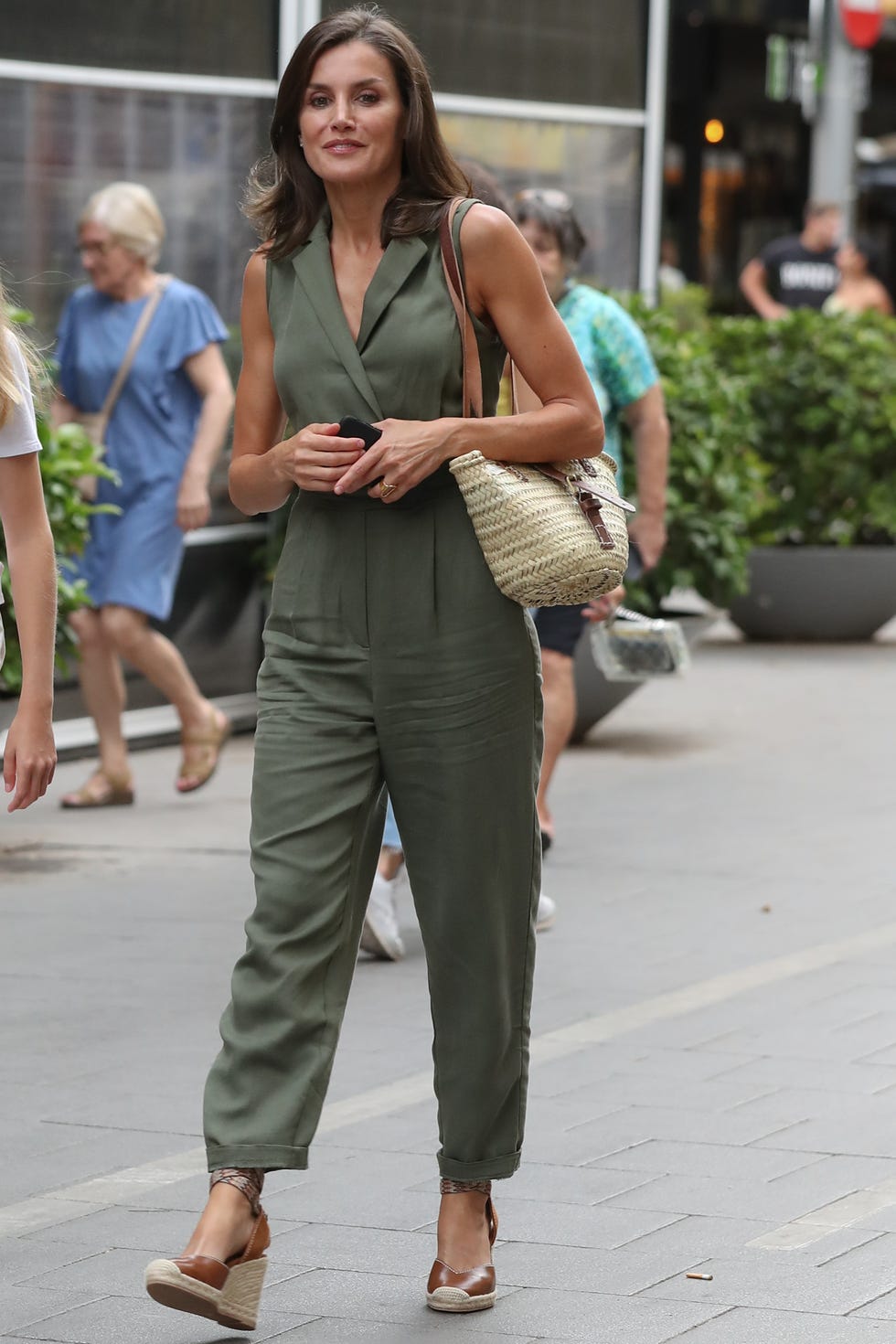 Sleeveless Olive Jumpsuit for Warm Weather — Barcelona Outfits 2027