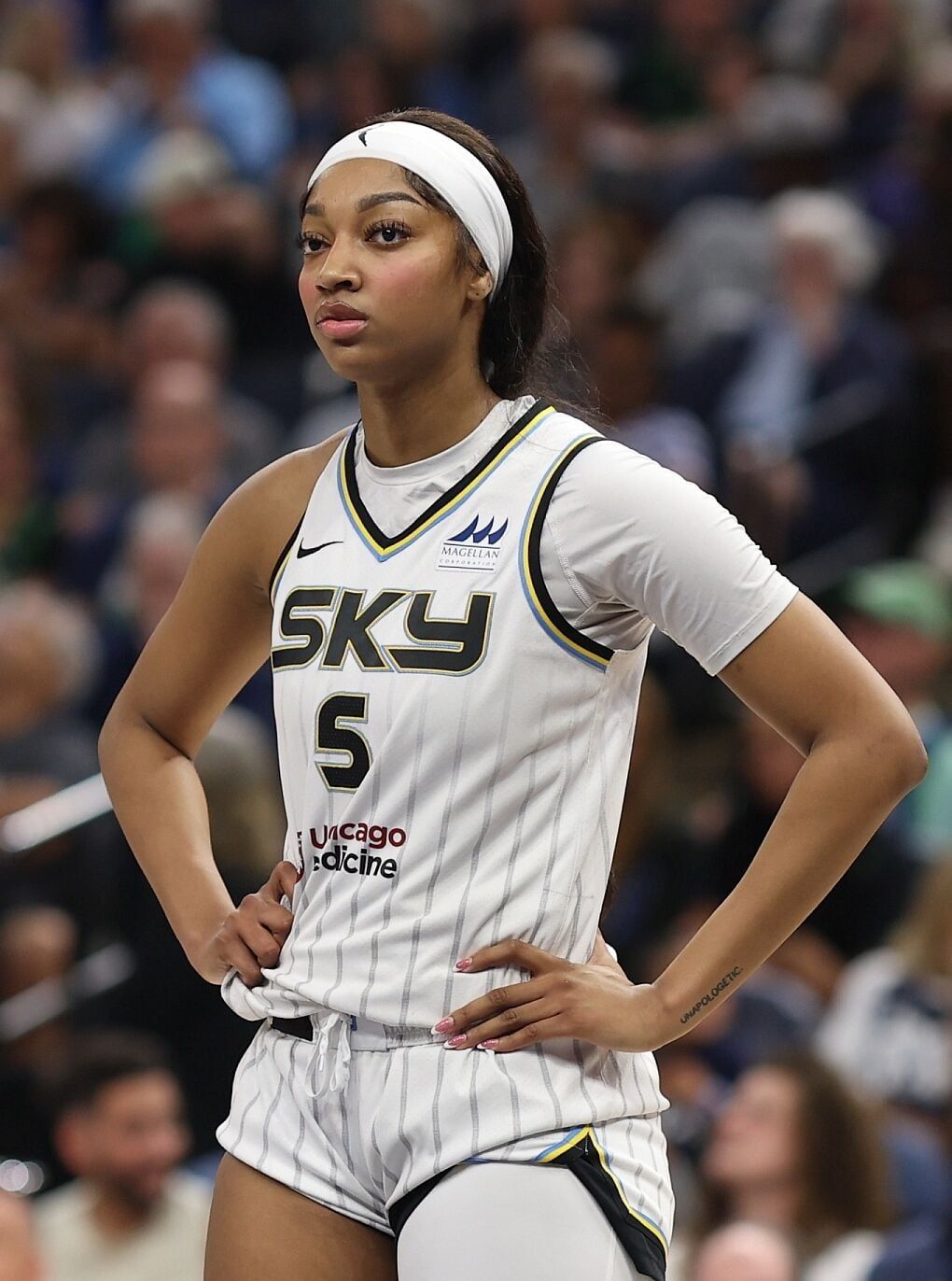 Mid-Back Visual Idea — Basketball Hairstyles Girls 2027