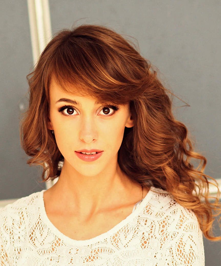 Voluminous Blowout With Side Bangs — Loose Curly Hairstyles 2027
