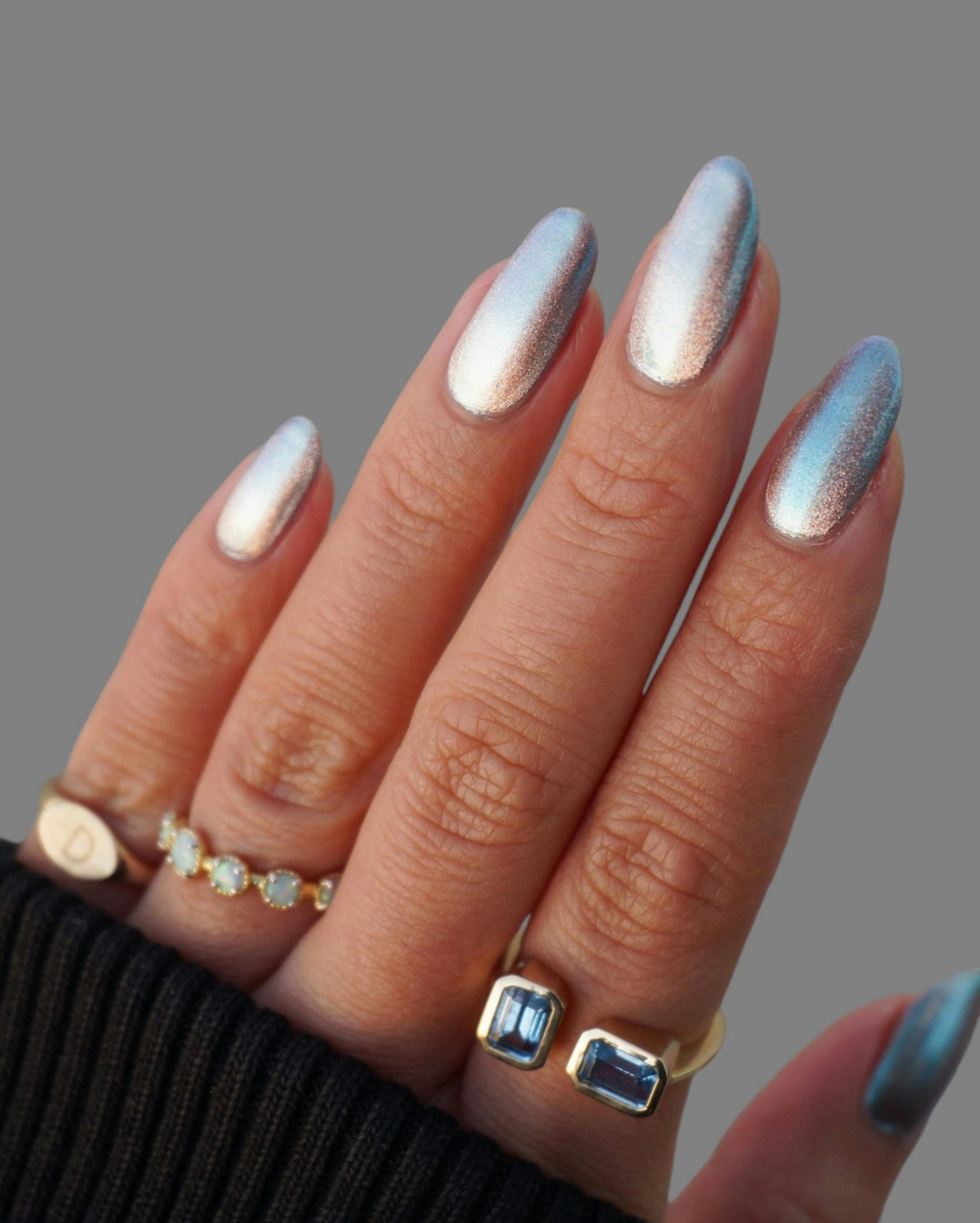 Iridescent Chrome Shift — Summer Dip Nails 2027