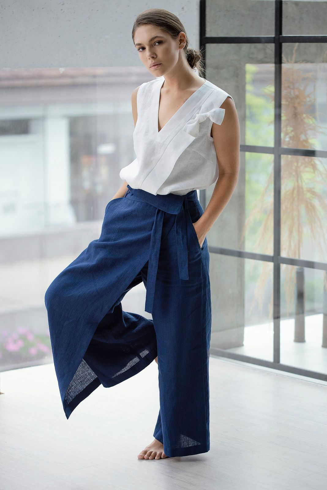 Casual Summer Outfit Idea Casual Summer Outfit Idea — Navy Blue Pleated Pants Outfits 2027