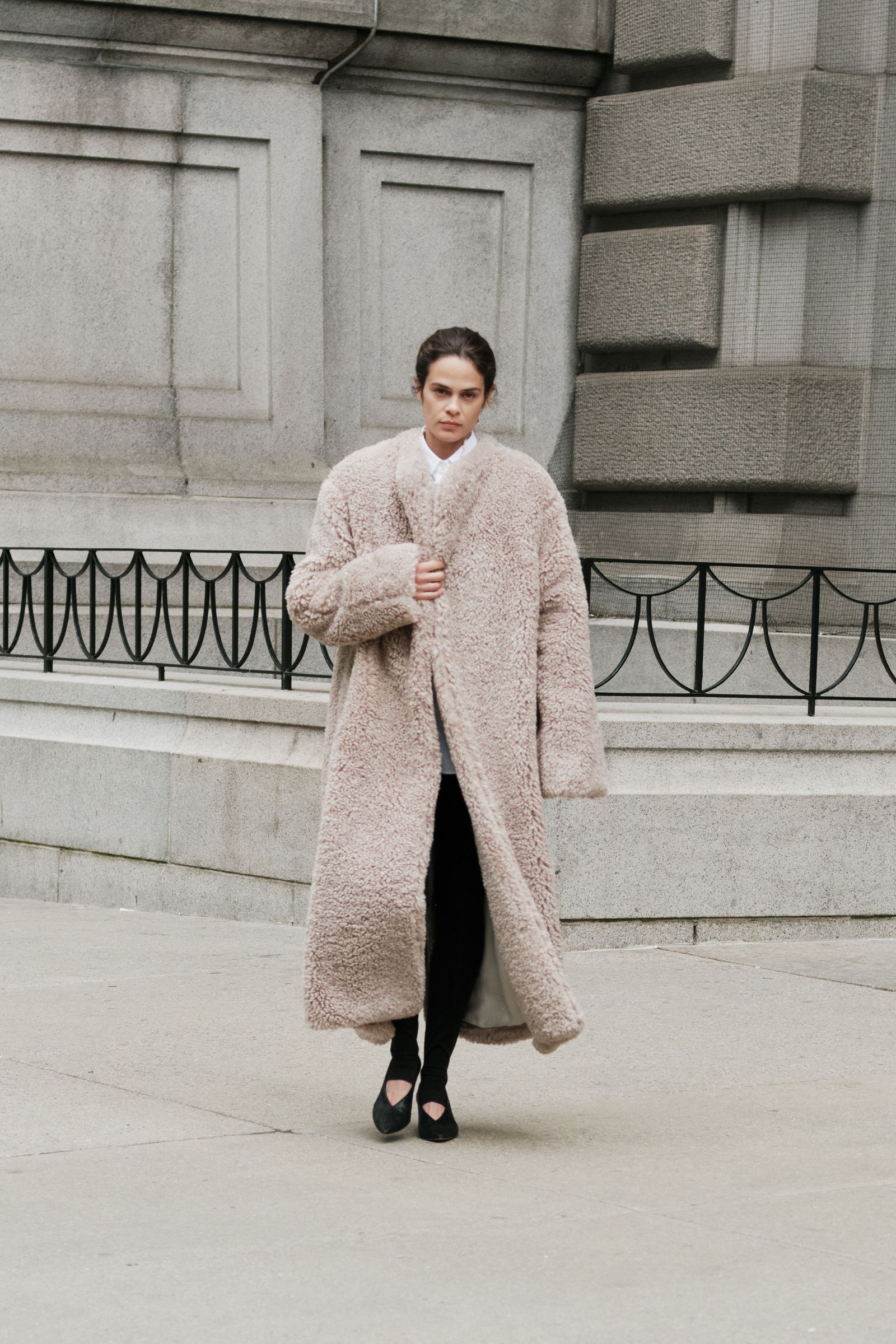 Long Teddy Coat Over Shirt and Trousers for Casual Chic Long Teddy Coat Over Shirt and Trousers for Casual Chic — Winter Date Night Outfits 2027