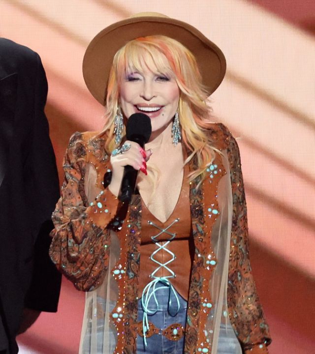 Dolly Parton's Voluminous Blonde Curls — Hat Hairstyles 2027 for Nashville