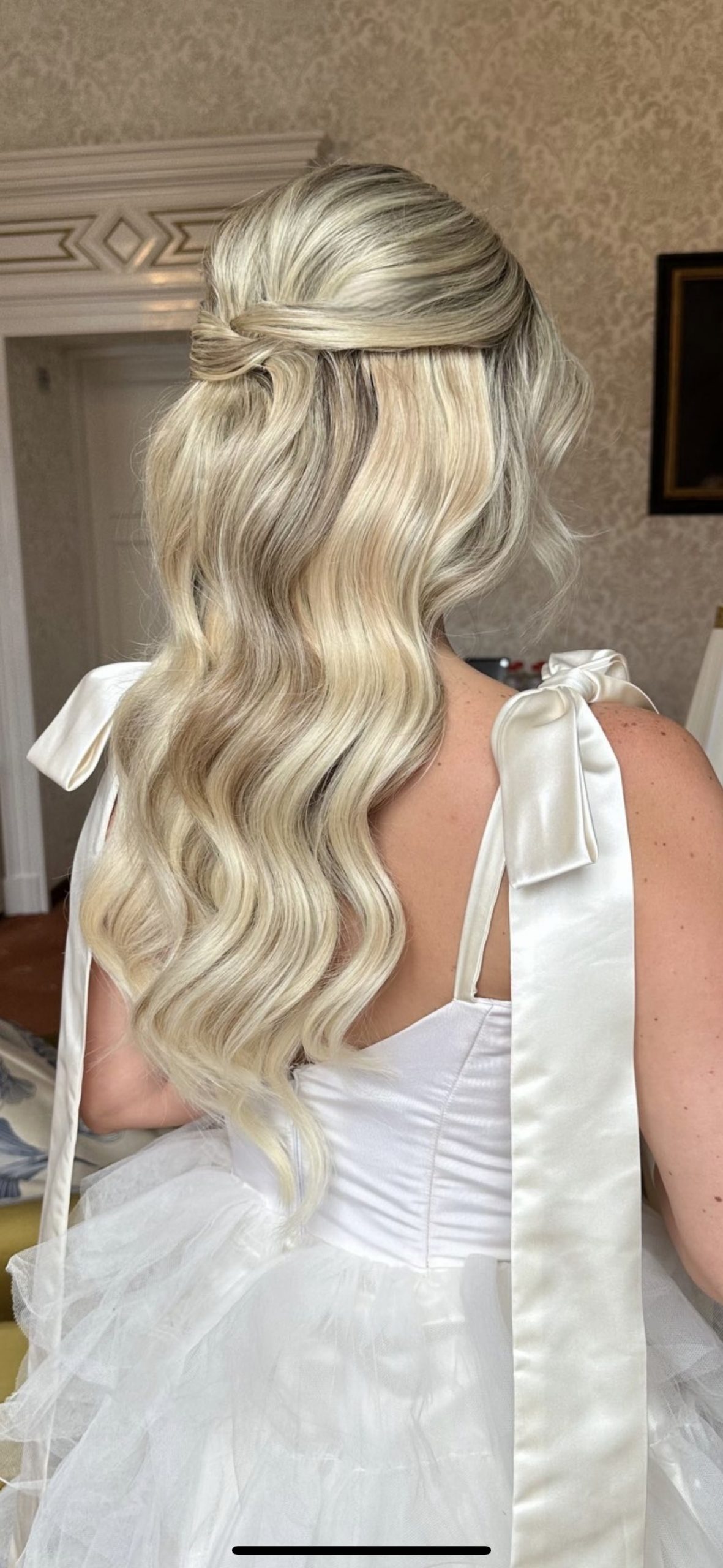 Ash Blonde Half-Up Half-Down Ash Blonde Half-Up Half-Down — Italy Hairstyles 2027