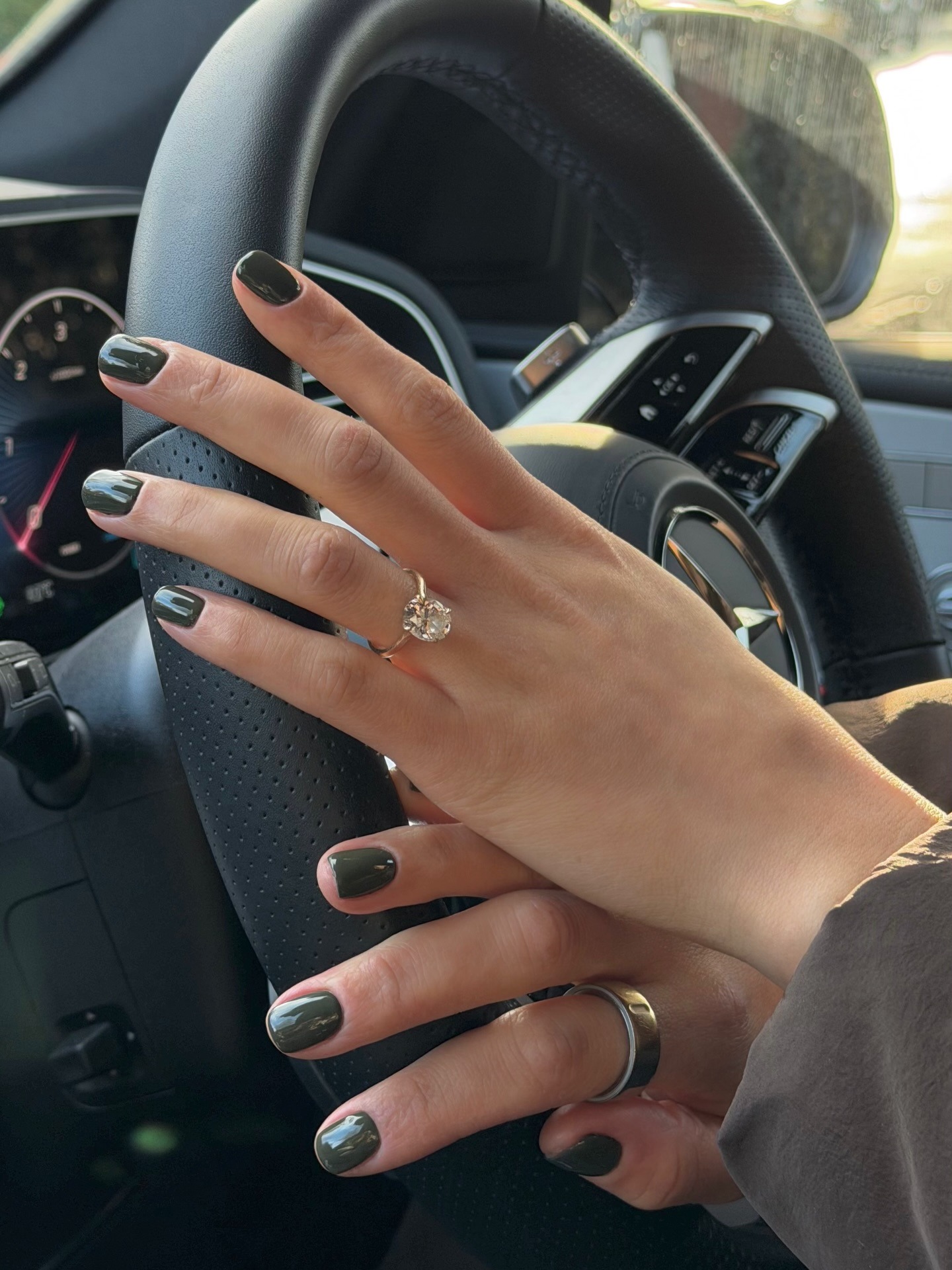 Deep Olive Green Glossy Short Oval Nails Deep Olive Green Glossy Short Oval Nails — Date Night Nails 2027