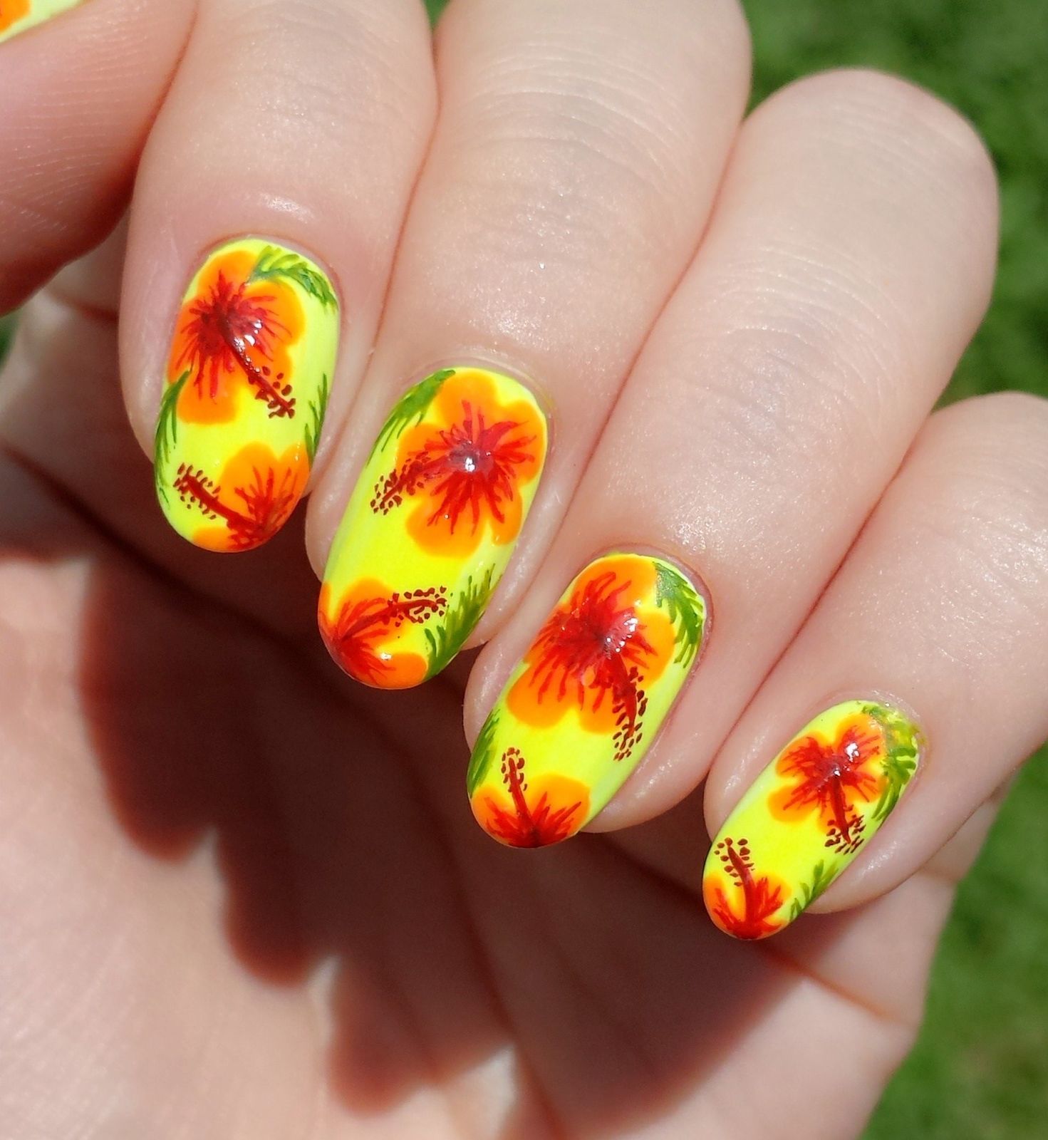 Yellow Base Red Orange Hibiscus Short Oval Yellow Base Red Orange Hibiscus Short Oval — Hibiscus Flower Nails 2027