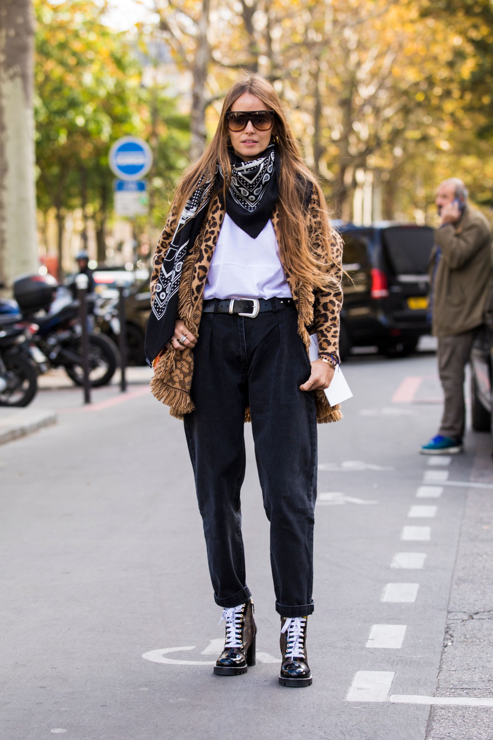 Edgy Street Style: Bandana Scarf Over Leopard Print Jacket Edgy Street Style: Bandana Scarf Over Leopard Print Jacket — Bandana Outfits 2027