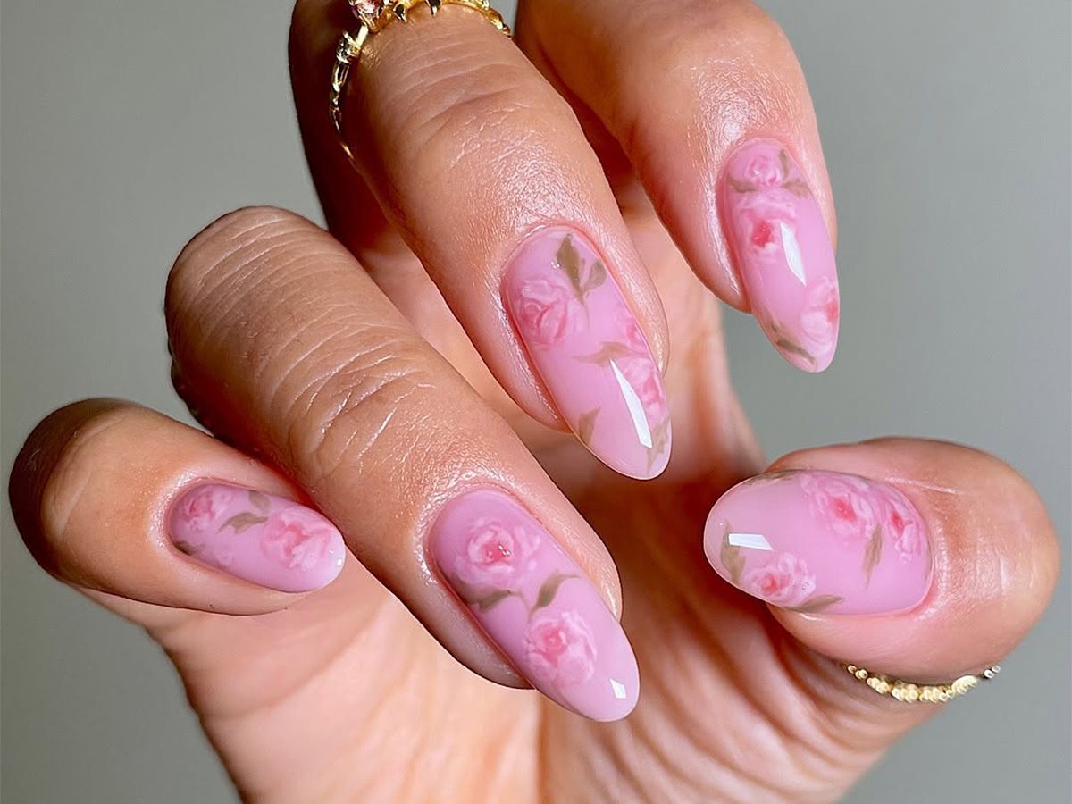 Yellow Floral Accent Oval Nails Yellow Floral Accent Oval Nails — Wedding Guest Nails 2027