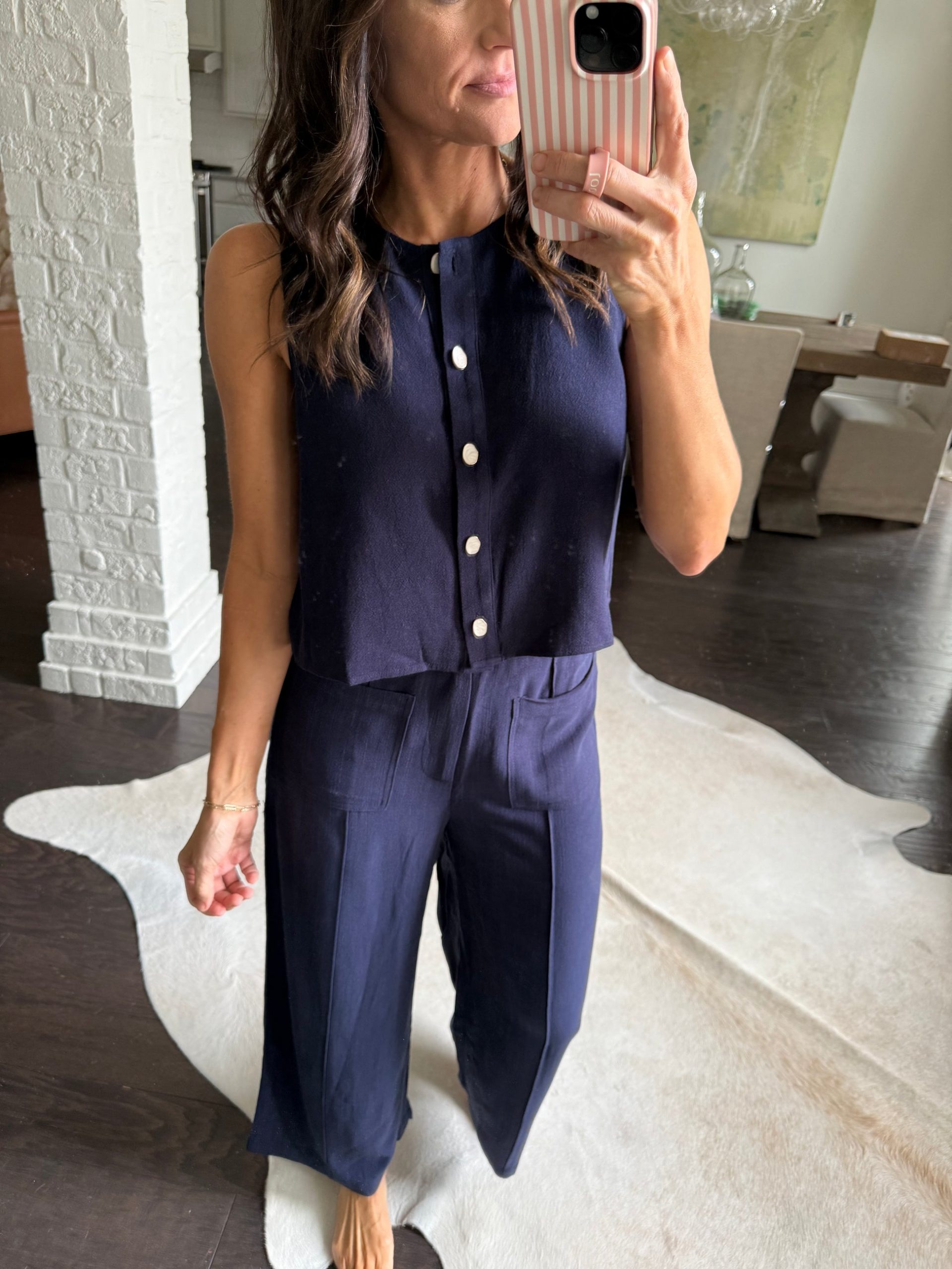 Barefoot Outfit Idea — Navy Blue Linen Pants Outfits 2027