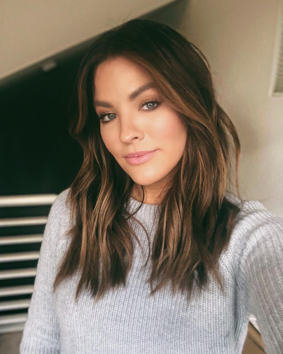 Chin Visual Idea — Beach Waves 2027