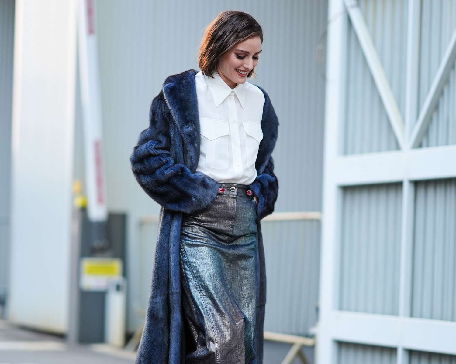 Street Style Statement: Metallic Pencil Skirt with Fur Coat — Metallic Outfits 2027