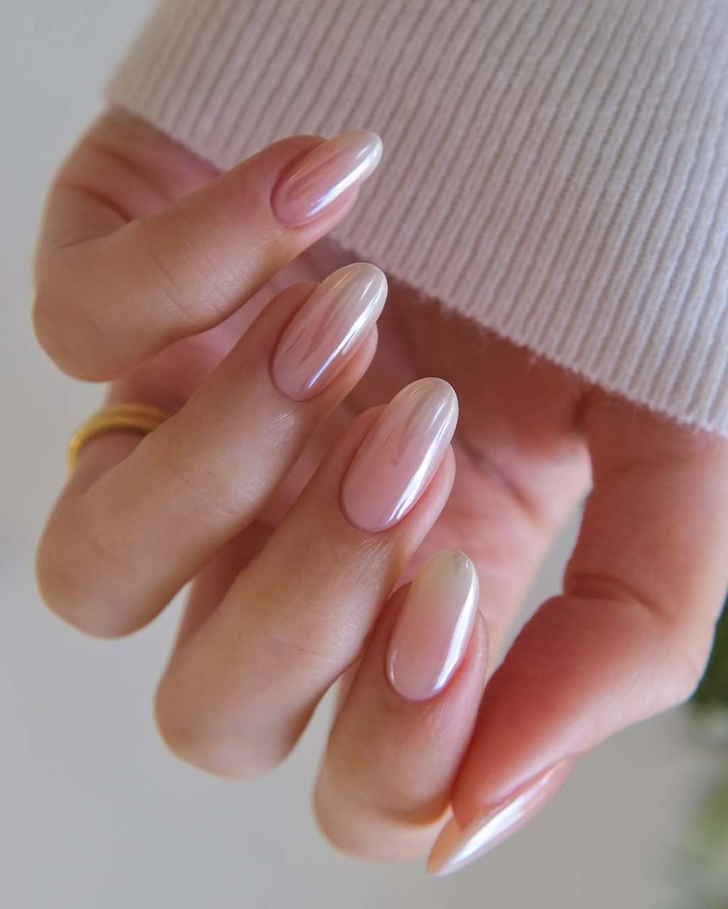 Soft Pearlescent Nude Gradient Nails Soft Pearlescent Nude Gradient Nails — Classy Wedding Nails 2027